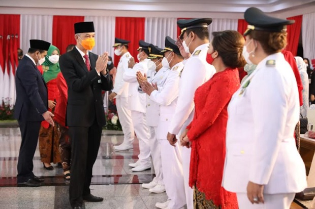 Pidato Bung Karno Menggema...