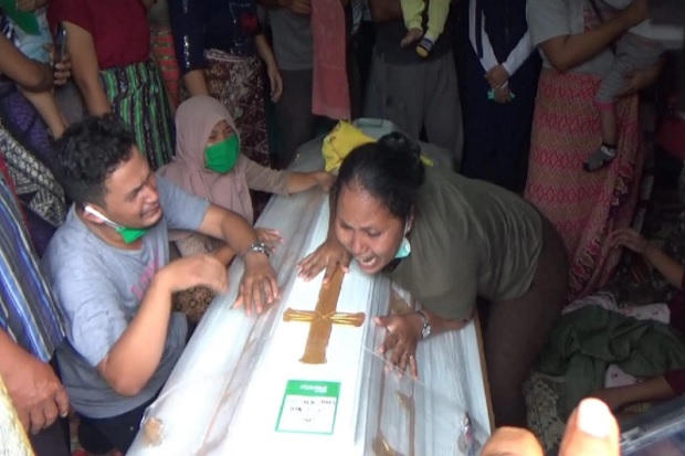 Isak Tangis Keluarga...