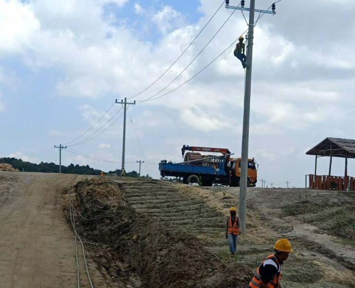 Terang-Terangan, PLN...