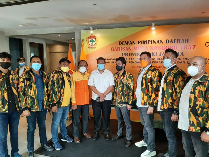 Tidak Hanya Politik,...