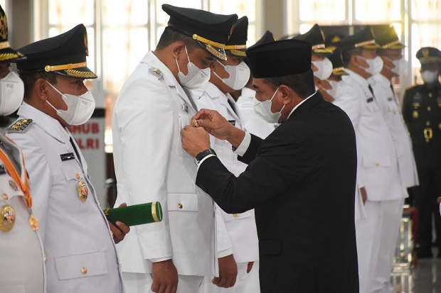 Atas Nama Presiden Jokowi,...