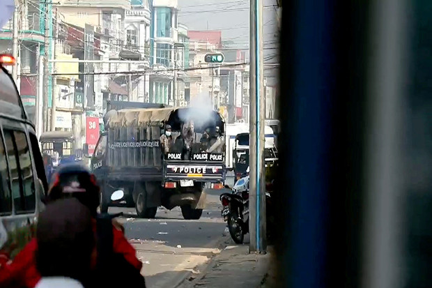Polisi Myanmar Semakin...