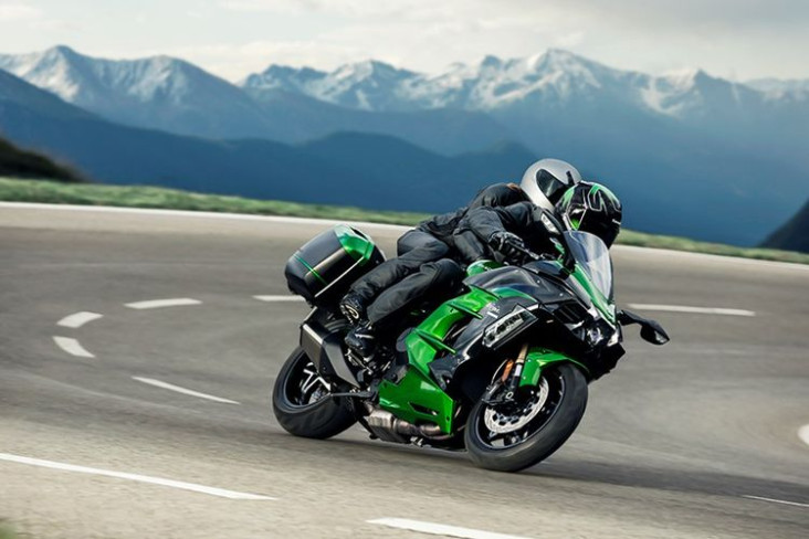 Kawasaki Ninja H2 SX...