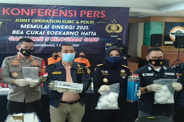 Bea Cukai Bandara Soetta...