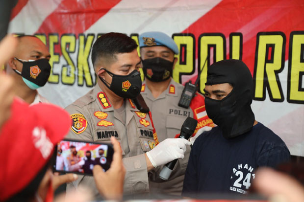 Spesialis Jambret Perempuan...