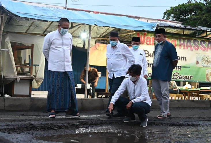 Tinjau Jalan Petanahan...