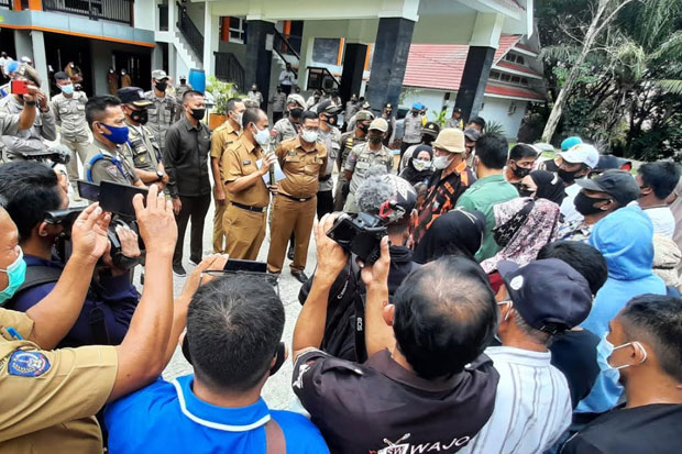 Amran Minta Soal Sengketa Tanah...