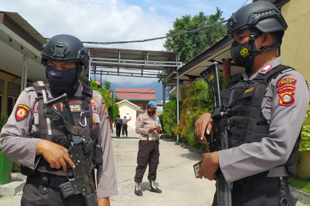 Baku Tembak di Poso...