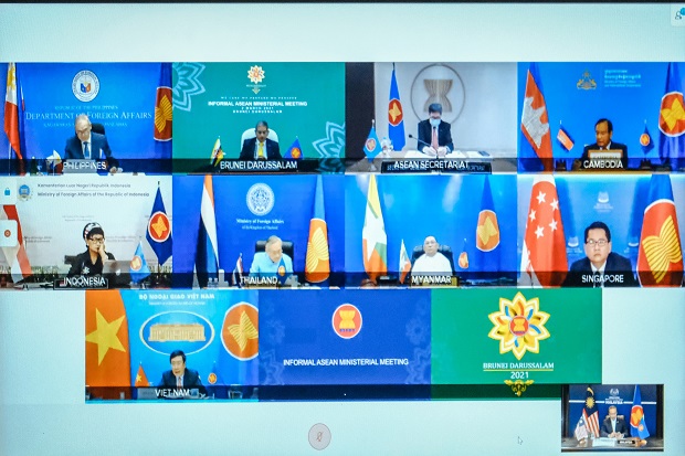 Di Pertemuan ASEAN,...