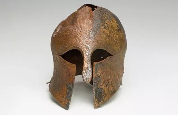 Helm Perang Prajurit...