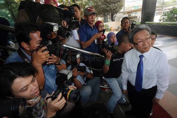 Dituntut 12 Tahun Penjara,...