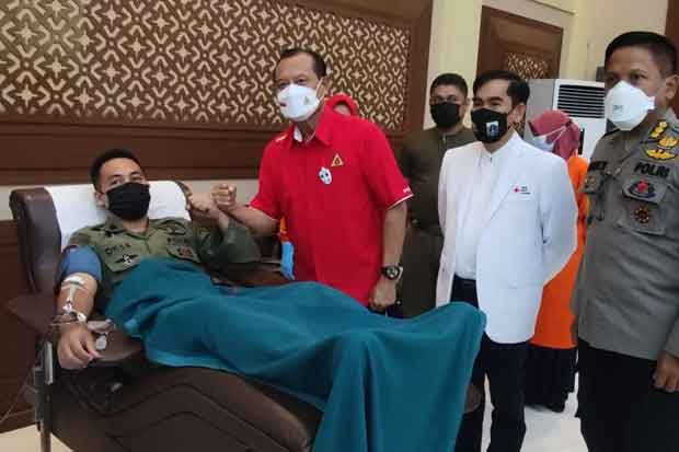 Stok Darah di PMI Menipis,...
