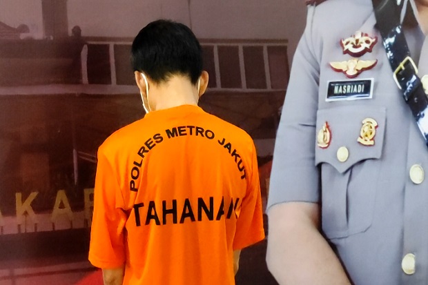 Menangis Dengar Adzan...