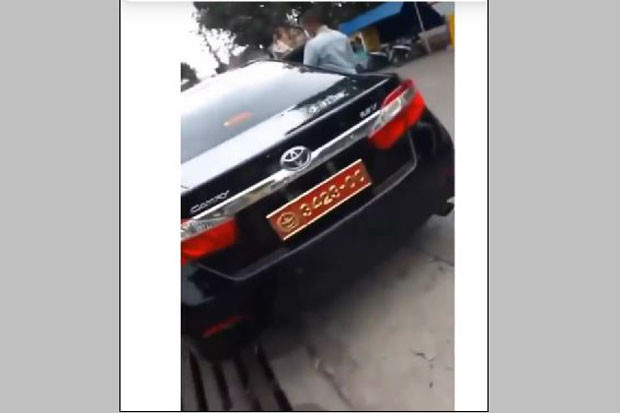 Viral Video Perempuan...