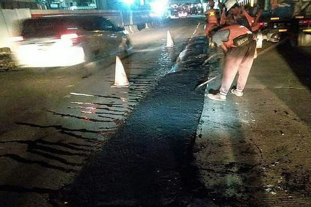 Tambal Sulam Jalan Berlubang...