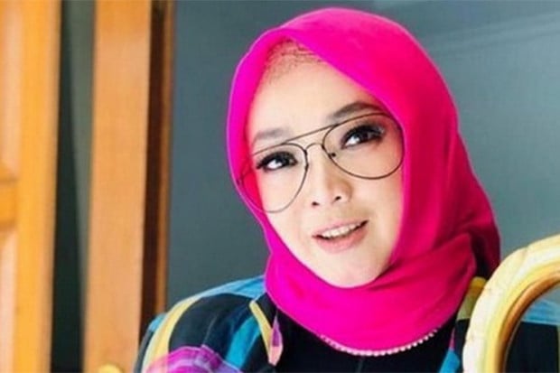 Rina Gunawan Dimakamkan...
