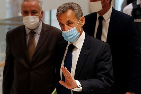 Sarkozy Gugat Prancis...