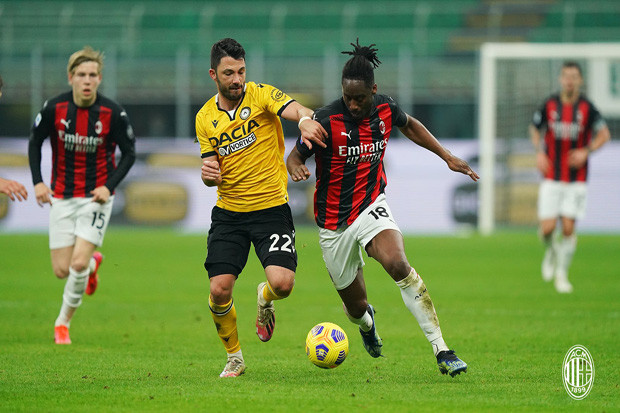 Ibrahimovic Absen, Pioli...
