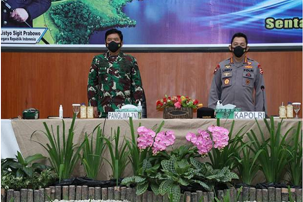 Panglima TNI dan Kapolri...