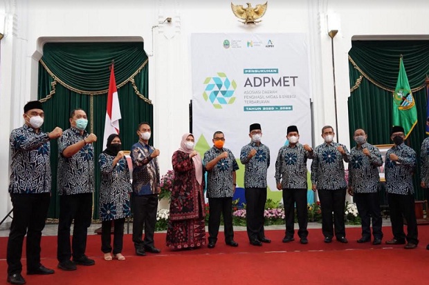 Jabat Ketum ADPMET,...