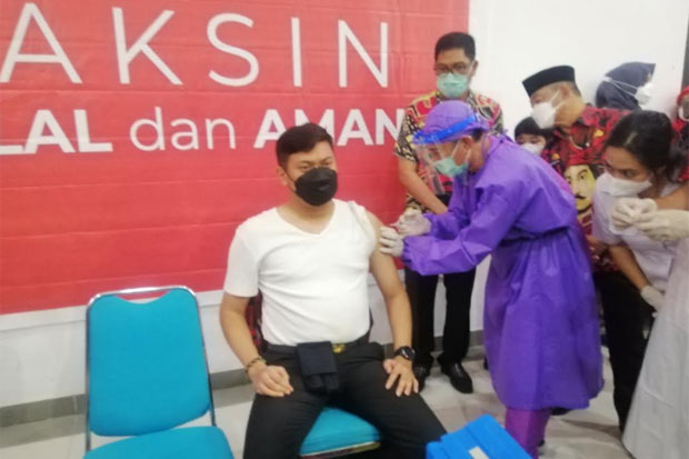 Vaksinasi Tahap Kedua,...