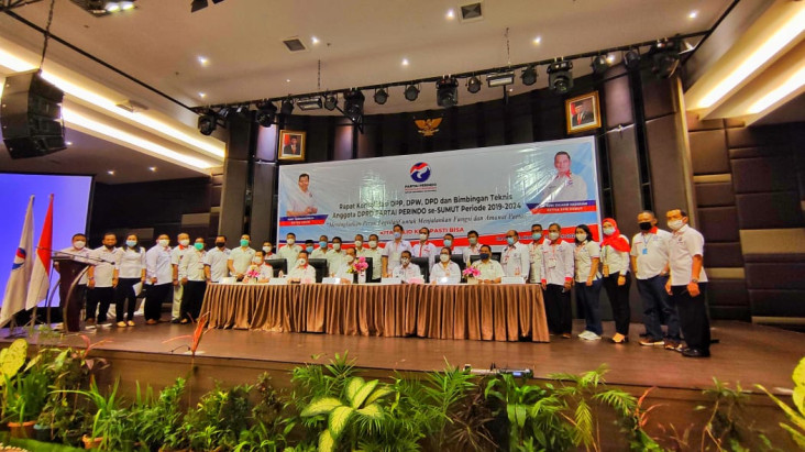 Partai Perindo Gelar...