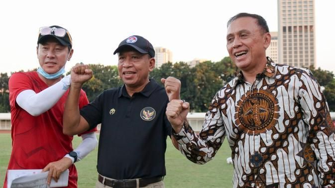Menpora dan PSSI Pantau...