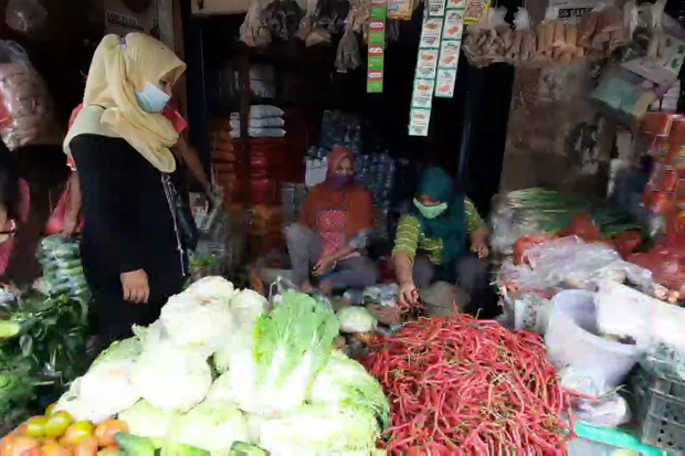 Harga Cabai Rawit Tembus...