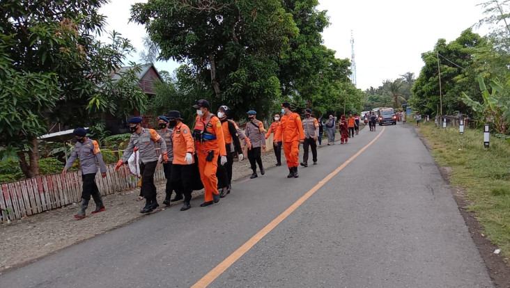 8 Jam Dicari, Korban...