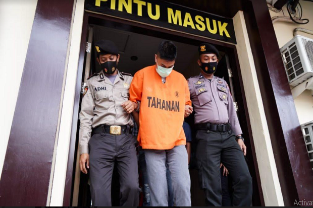 Pelaku Pembunuhan Terhadap...