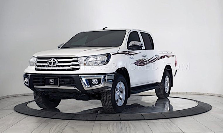 Toyota Hilux ini Kebal...