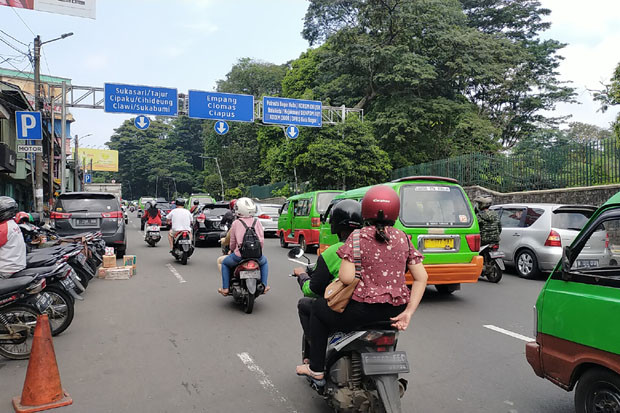 Akhir Pekan Tanpa Ganjil...