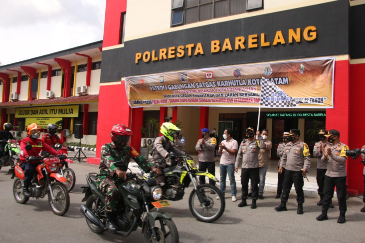 Polres Barelang Gelar...
