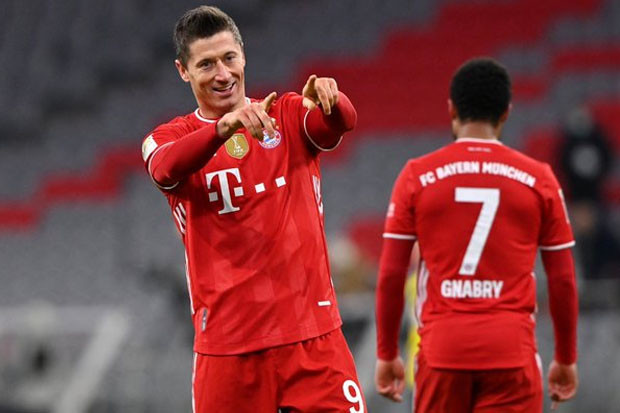 Hat-trick di Der Klassiker,...