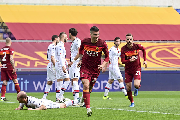 AS Roma Kembali ke Empat...