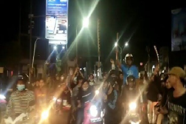 Viral, Video Puluhan...