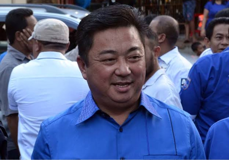 Ketua DPD Malut Hendrata...