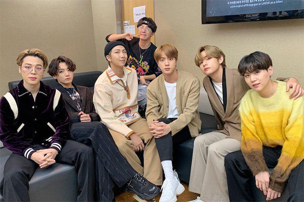 BTS dan Big Hit Perbarui...