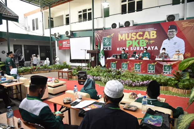 Bersaing Habis-habisan...