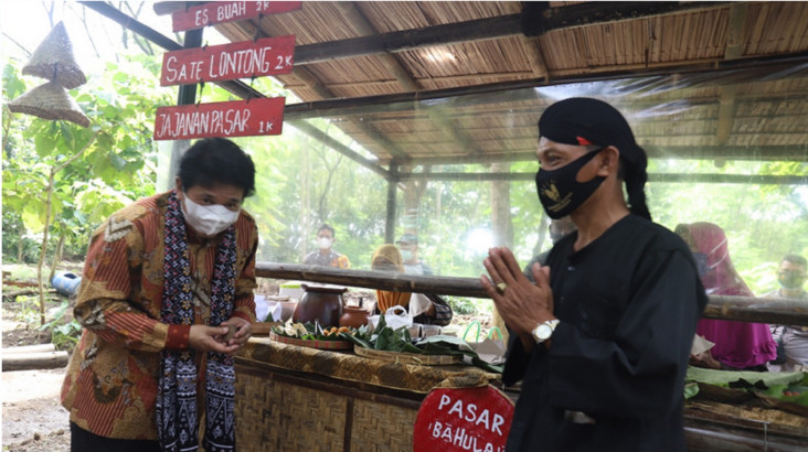 Jodoh Tak Bersua, Pemuda...