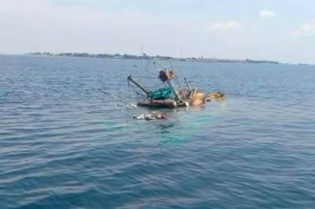 Kapal Nelayan Tenggelam...
