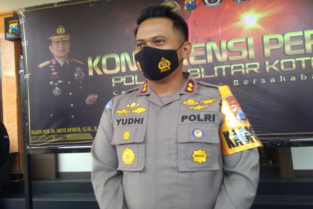 Joget dengan Biduan...
