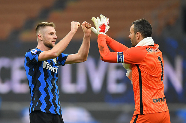 Samir Handanovic Beber...