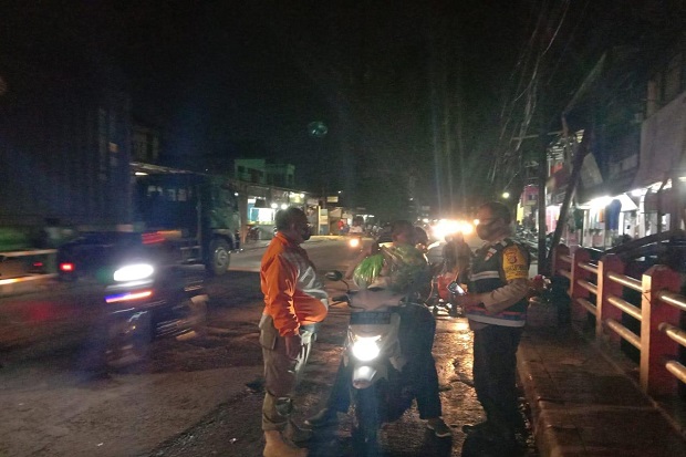 Buang Sampah Sembarangan,...