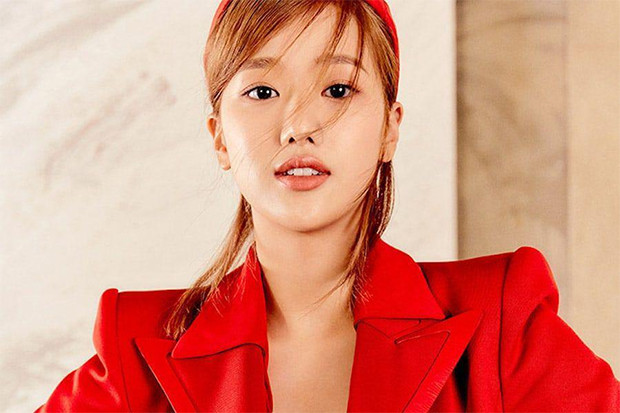 Naeun APRIL Keluar dari...