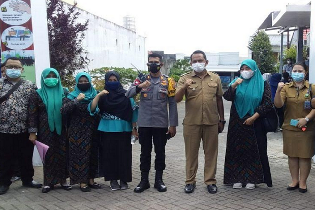 Tekan Penyebaran COVID-19,...