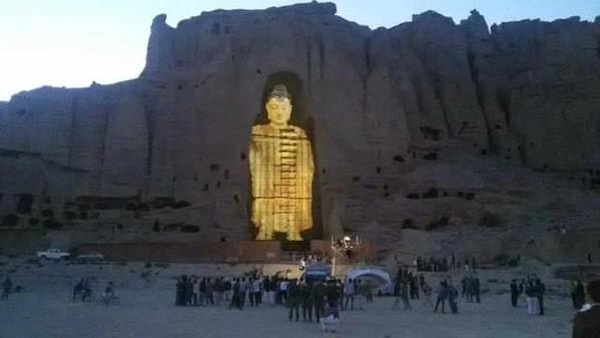 Patung Buddha yang Dihancurkan...