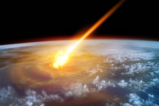 Meteor Meledak di Langit...