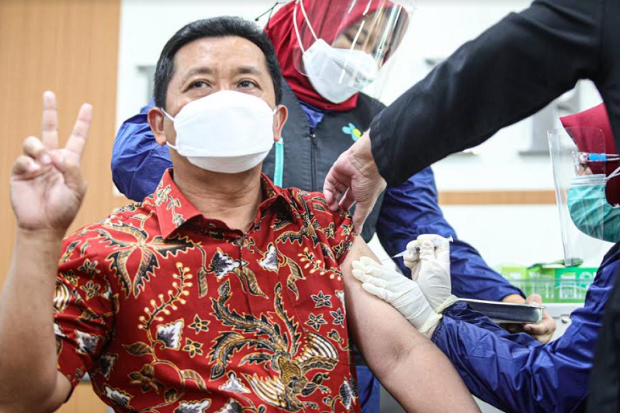 2 Kali Divaksinasi,...