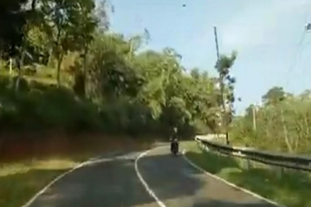 Kisah Angker Tanjakan...